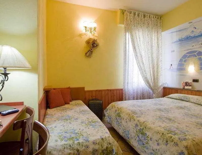 Hotel Europeo Napoli  Nápoles
